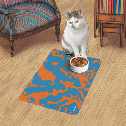 Camuflaje azul y naranja | Tapete para comida para mascotas (12"x18") | para perros, gatos y todas las mascotas queridas