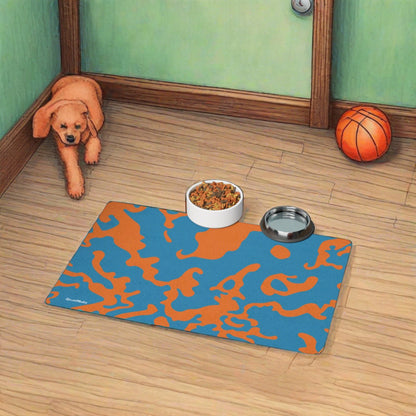 Camuflaje azul y naranja | Tapete para comida para mascotas (12"x18") | para perros, gatos y todas las mascotas queridas
